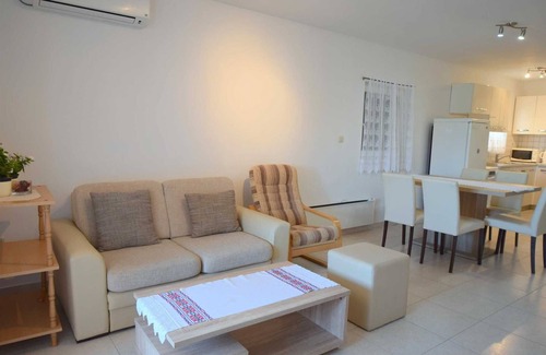 Njivice Apartment | Apartment Marjolovic 1