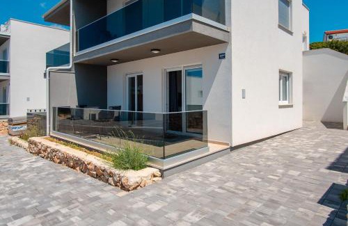 Simuni Apartment | Apartment Mia Šimuni by Pag tours