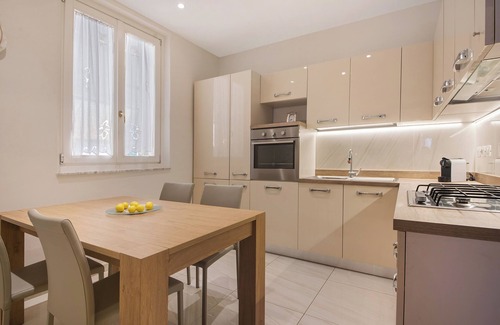 Moneglia Apartment | Apartment 'Miriam e Carlo' close to the Beach with Garden & Wi-Fi