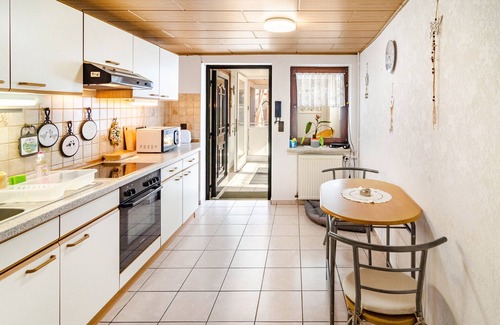 Stammen Apartment | Apartment 'Mit Herz' with Shared Terrace, Shared Garden and Wi-Fi