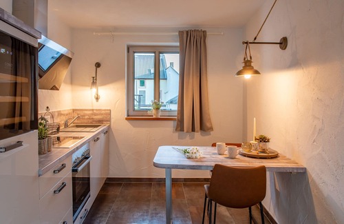 Rachtig Apartment | Apartment-Modern-Private Bathroom-Balcony-Rochter Bleibe