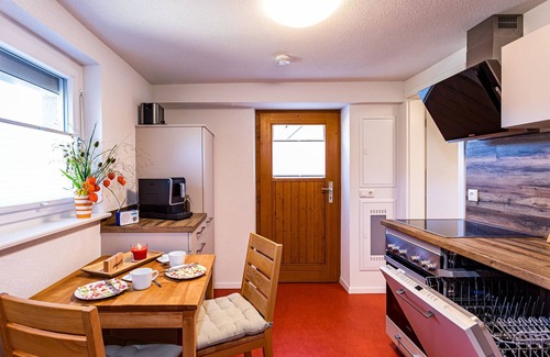 Kinzigtal Apartment | Apartment 'Morgensonne' with Mountain View and Wi-Fi