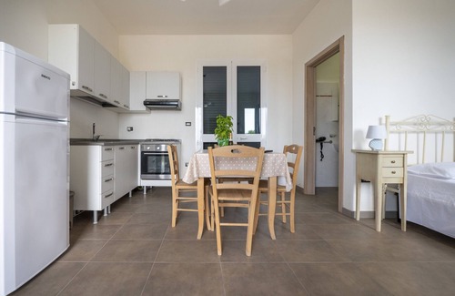 Otranto Apartment | Apartment 'Muma 1' with Private Terrace, Wi-Fi and Air Conditioning