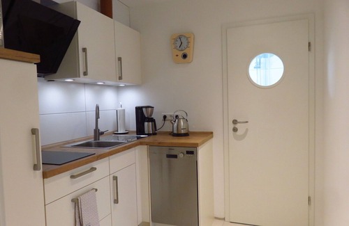 Zossen Apartment | Apartment near Berlin & Potsdam with kitchen, shower/WC and terrace