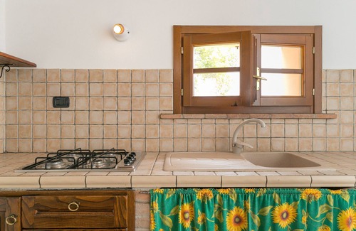 Piombino Apartment | Apartment 'Olivo' with Shared Pool, Wi-Fi and Air Conditioning