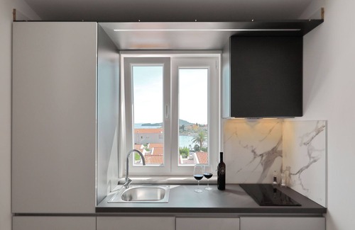 Preko Apartment | Apartment on Ugljan with Pool & Sandy Beach