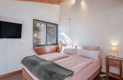 Garafia Apartment | Apartment 'Pool Finca La Placita' with Sea View, Shared Pool and Wi-Fi