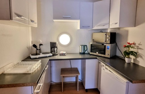 Langensteinbach Apartment | Apartment-Private Bathroom-Balcony-Zimmer 15