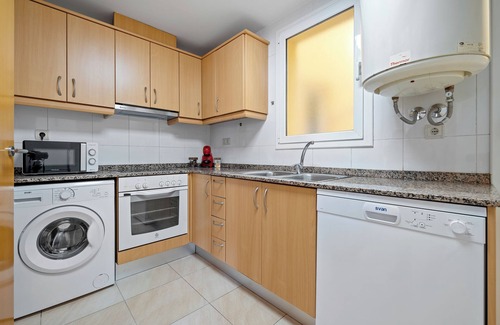 L'Aldea Apartment | Apartment 'Sara' with Private Terrace, Wi-Fi and Air Conditioning