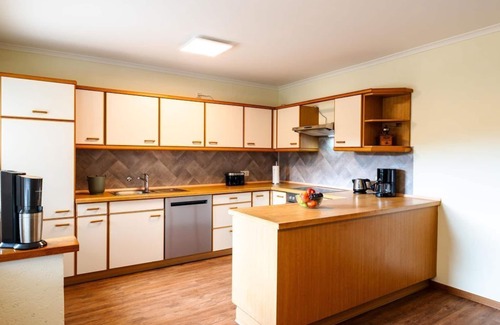 Buechenbeuren Apartment | Apartment Schwalbennest - apartment/flat, shower and bathtub, 2 bedrooms