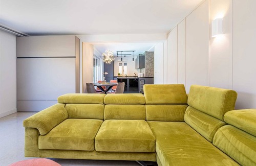 Njivice Apartment | Apartment SIORA with heated pool