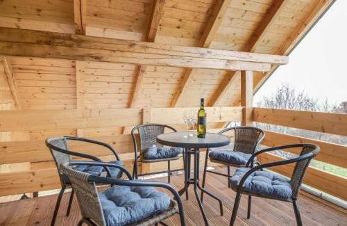 Cetingrad Apartment | Apartment Stone and Wood