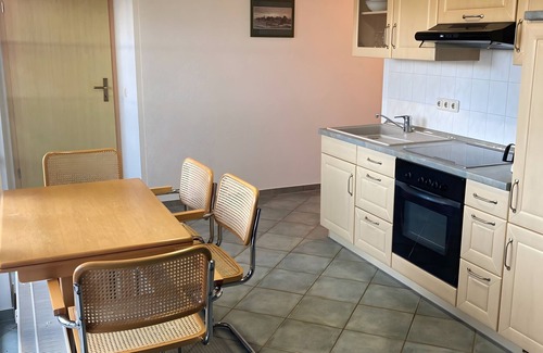 Frauendorf Apartment | Apartment 'Theresenteich' with Balcony and Wi-Fi