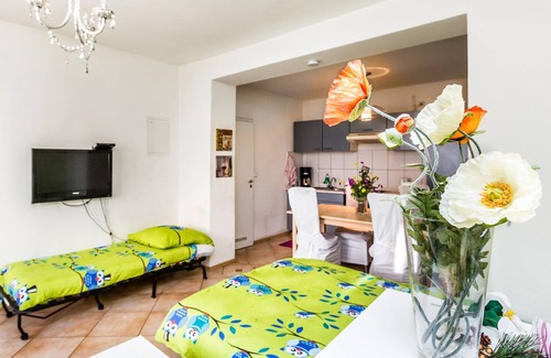 Troisdorf Apartment | Apartment Troisdorf Spich 5, 1 Wohn-/schlafzimmer, Max. 3 Personen