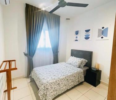 Kota Warisan Apartment | Apartment unit with netflix and swimming pool nearby KLIA, Putrajaya, Sepang Circuit and Kuala Lumpur