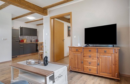 Warrenzin Apartment | Apartment 'Uschi' with Shared Garden and Wi-Fi