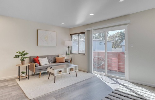 Mount Carmel Apartment | Apartment w/ Full kitchen, FREE Parking & FAST Wi-Fi!