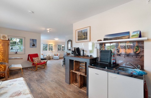 Sasbachwalden Apartment | Apartment 'Weitblick' with Mountain View and Wi-Fi