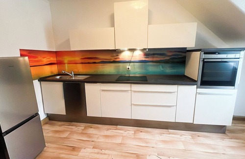 Schwarza Apartment | Apartment with 3 sleeping rooms, 3 bathrooms, kitchen, wifi, netflix, second fl.