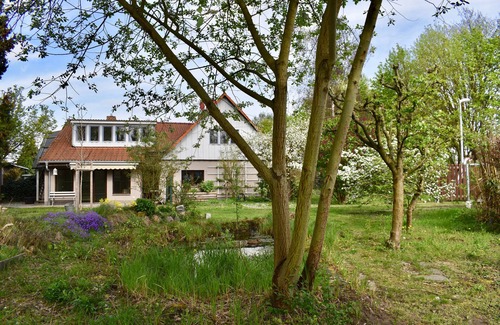 Erkner Apartment | Apartment with a view of the garden. 5 minutes to the lake and the S-Bahn