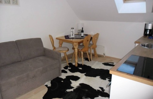 Lackenhof Apartment | Apartment with in-house ski school and ski rental