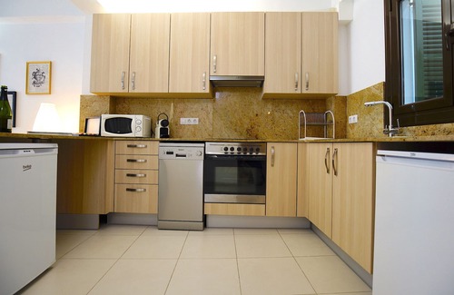 La Llotja-Born Apartment | Apartment with interior patio in the old town.