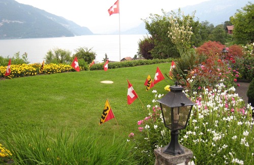 Faulensee Apartment | Apartment with terrace and lake view
