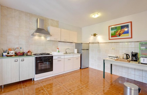 Banjole Apartment | Apartment with three terraces, sunbathing lawn
