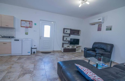 Veli Losinj Apartment | Apartments Bonic - Two Bedroom Apartment with Balcony