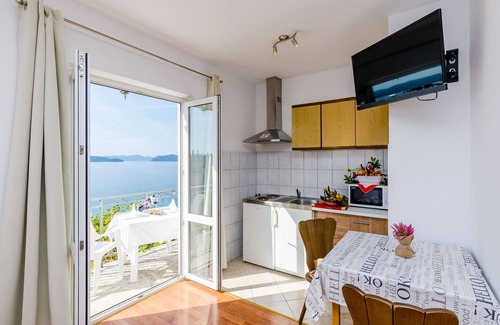 Krucica Apartment | Apartments Cypress Sea Cove - Comfort Studio Apartment with Balcony and Sea View