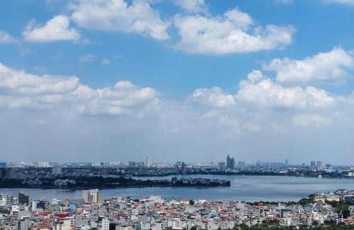 Xuan Tao Apartment | Apartments in Han Jardin Building next West Lake