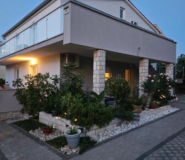 Malinska-Dubasnica Apartment | Apartments Melin