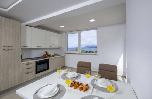 Zvekovica Apartment | Apartments Mi&Ni - One Bedroom Apartment with Terrace and Sea View (no. 2)