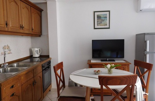 Milna Apartment | Apartments Mirjana (45561-A1) - Milna