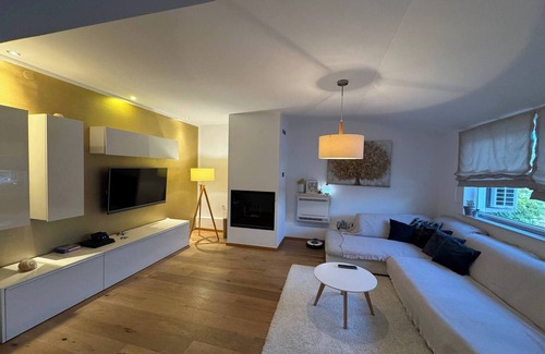 Rab Town Apartment | Apartments Raffaello 3-Bedroom Apartment with Shared Pool