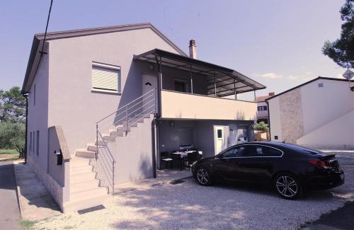 Basanija House | Apartments Sidro