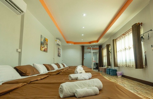 Bang Sare Hotel | Apinya Resort Bangsarey