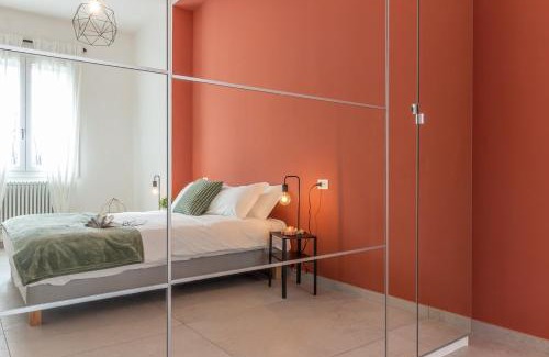 San Donato-San Vitale Apartment | Appartamento in corte privata doppio parcheggio gratuito