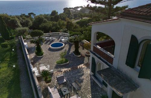 Fiumicello Santa Venere Apartment | Appartamento in Villa Venezuela piano Terra
