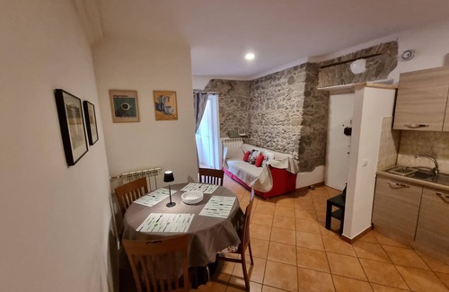 Lake Bracciano Apartment | Appartamento per Famiglie nel Centro, a 4 Minuti dal Castello Medievale