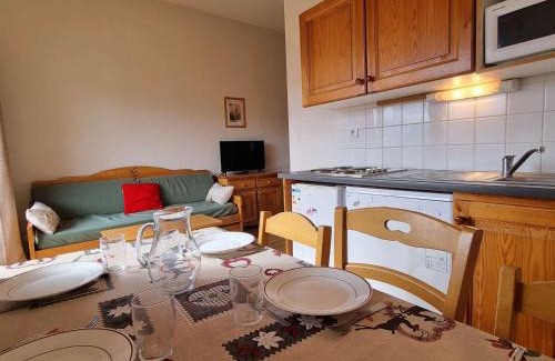 Saint-Etienne-en-Devoluy Apartment | Appartement cabine 2 pièces - 6 pers - Près des pistes - FR-1-525-225