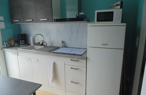 Royan Apartment | Appartement entièrement rénové avec Wifi tout à pied
