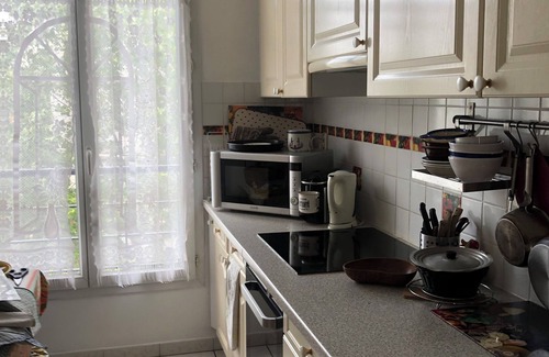 Asnieres-sur-Seine Apartment | Appartement Dans Résidence 3 ème Étage Calme 2 Chambres Séjour, Métro