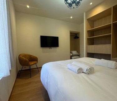 Chateau-Ville-Vieille Apartment | Appartements confortables avec vue montagne Alpes Française - Queyras - Villa Belle Fleur
