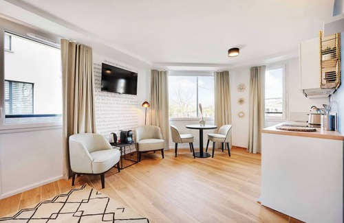 Vanves Apartment | Appartement Henri #42 - Rooftop & Air conditioning