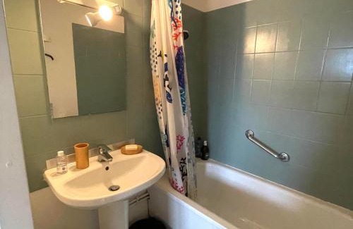 Villers-sur-Mer Apartment | Appartement lumineux proche plage avec balcon - FR-1-712-97