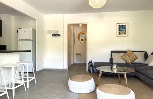 Cavaliere Apartment | Appartement moderne avec terrasse, climatisation, à 200m de la plage - 6 couchages, parking inclus - FR-1-251-826