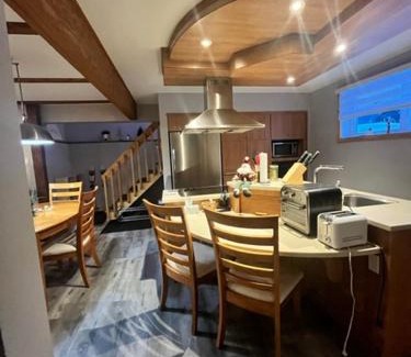 L'Anse-Saint-Jean Apartment | Appartement Mont Édouard, Hébergement paisible à la montagne