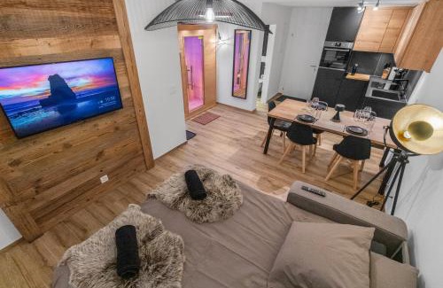 Saas-Fee Apartment | Appartement rénové avec vue panoramique et sauna