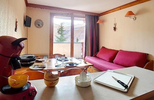 Les Bruyeres Apartment | Appartement skis aux pieds avec balcon exposé sud, 2 pièces, 4 pers., quartier animé des Bruyères - FR-1-344-904